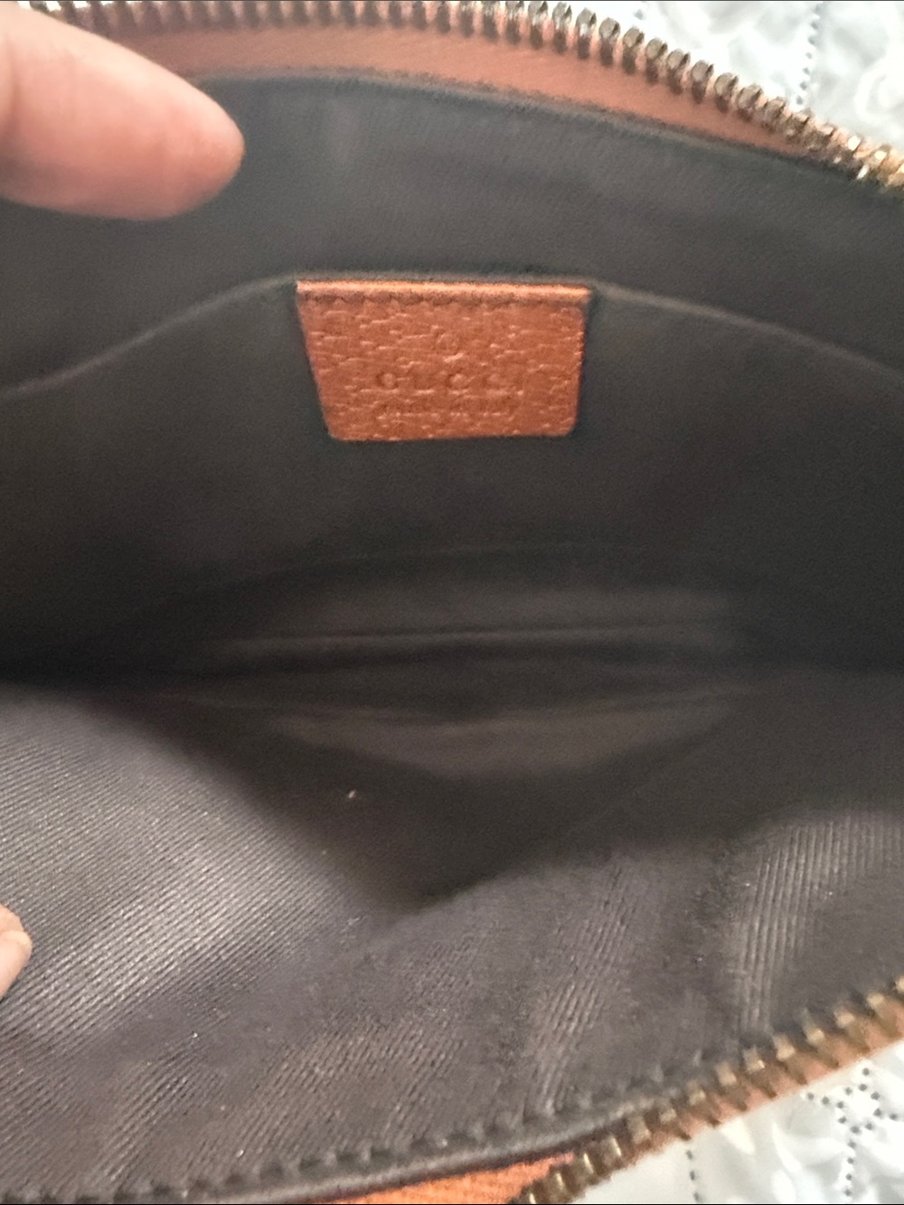 Gucci Brown GG Canvas Shoulder Bag with Tan Leather Trim and Gold Chain - Picture 5 of 7